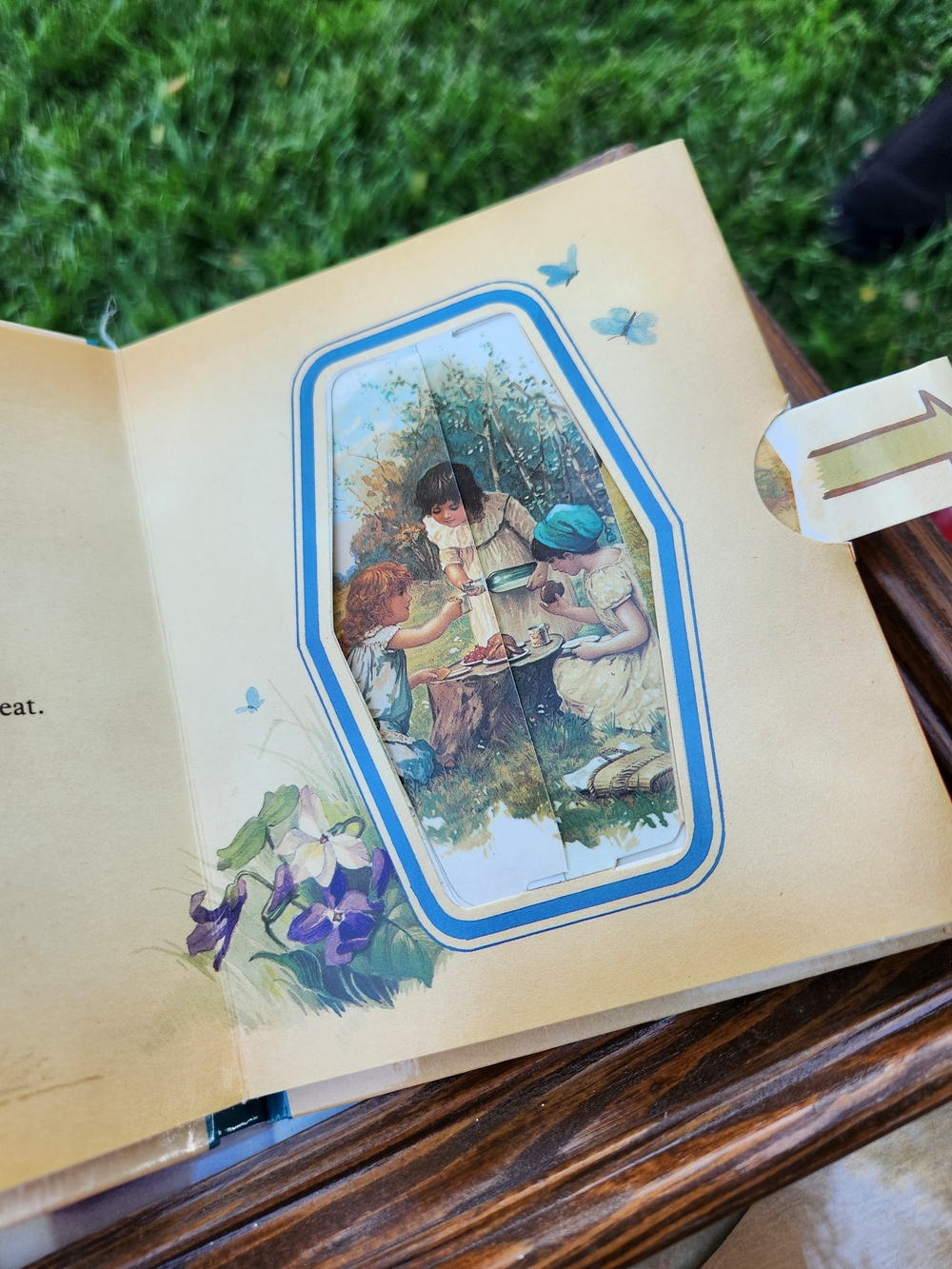 Mini Pop Up Book - Picture 3 of 6